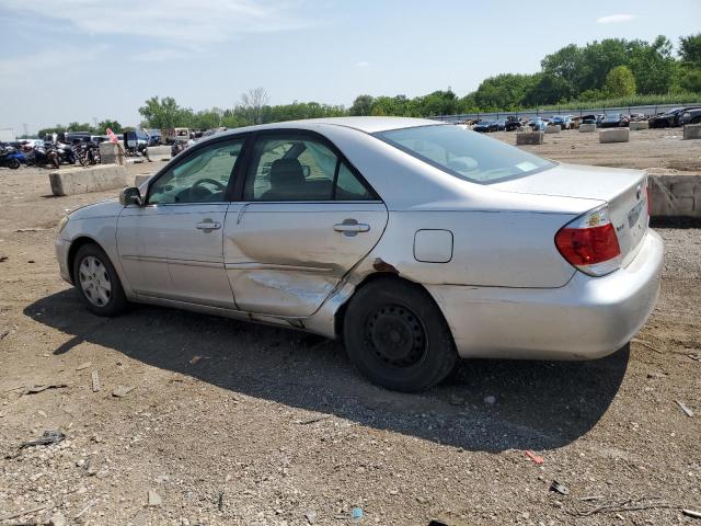 4T1BE30K95U047584 - 2005 TOYOTA CAMRY LE SILVER photo 2