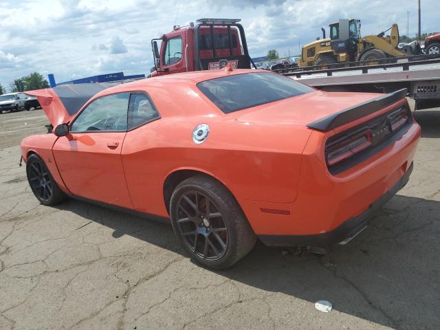 2C3CDZFJ1GH315955 - 2016 DODGE CHALLENGER R/T SCAT PACK ORANGE photo 2