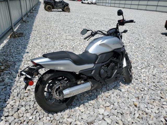 JH2RC6802FK100255 - 2015 HONDA CTX700 N SILVER photo 4