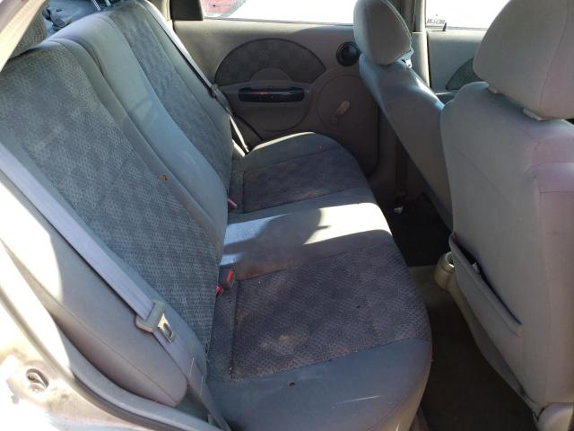 KL1TD52675B444365 - 2005 CHEVROLET AVEO BASE SILVER photo 10