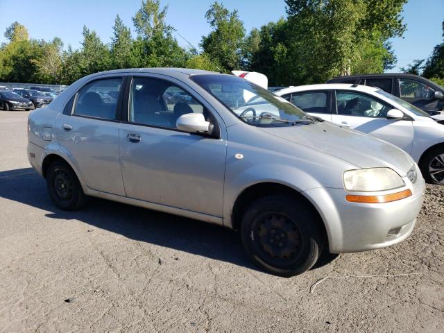 KL1TD52675B444365 - 2005 CHEVROLET AVEO BASE SILVER photo 4