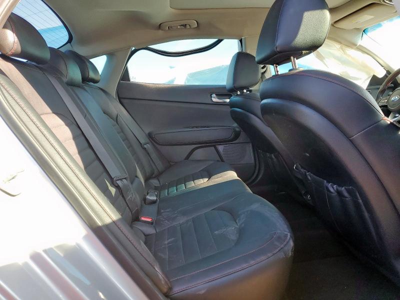 5XXGW4L21KG374264 - 2019 KIA OPTIMA SX SILVER photo 10