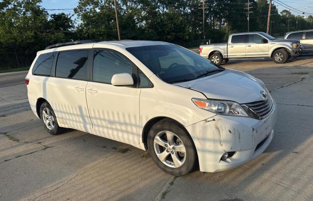 2015 TOYOTA SIENNA LE, null