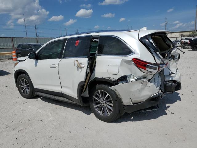 5TDKZRFH8KS357510 - 2019 TOYOTA HIGHLANDER SE WHITE photo 2