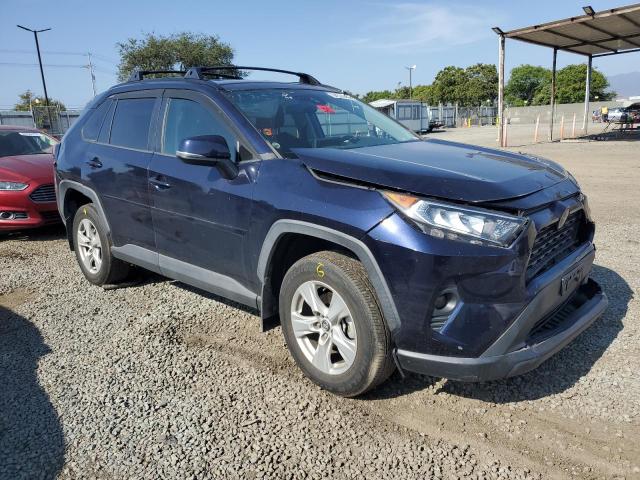 2T3W1RFVXLW078834 - 2020 TOYOTA RAV4 XLE BLUE photo 4