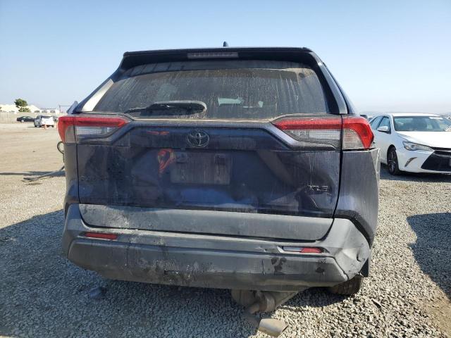 2T3W1RFVXLW078834 - 2020 TOYOTA RAV4 XLE BLUE photo 6