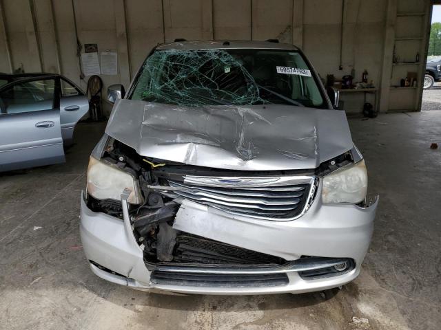 2A4RR8DG1BR676009 - 2011 CHRYSLER TOWN & COU TOURING L SILVER photo 5