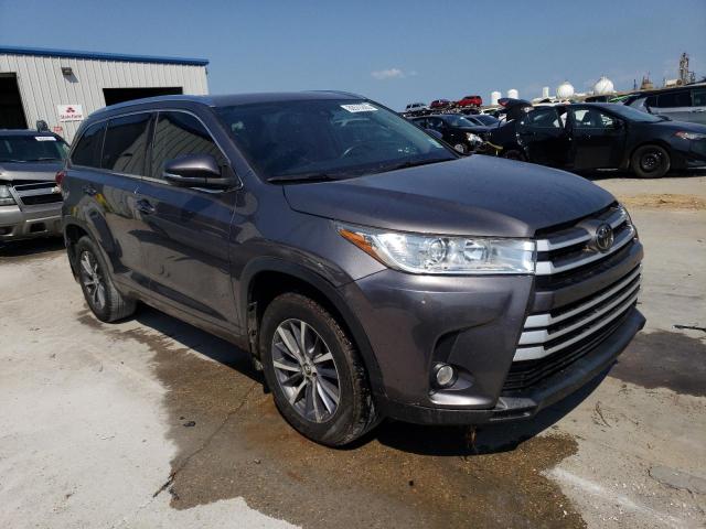 5TDKZRFH1JS526894 - 2018 TOYOTA HIGHLANDER SE CHARCOAL photo 4