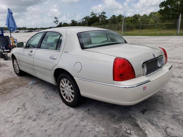 1LNHM81V16Y632611 - 2006 LINCOLN TOWN CAR SIGNATURE WHITE photo 2