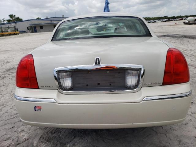 1LNHM81V16Y632611 - 2006 LINCOLN TOWN CAR SIGNATURE WHITE photo 6