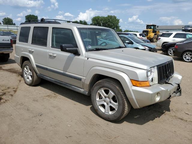 1J8HG48PX7C579331 - 2007 JEEP COMMANDER 奶油色 照片 4