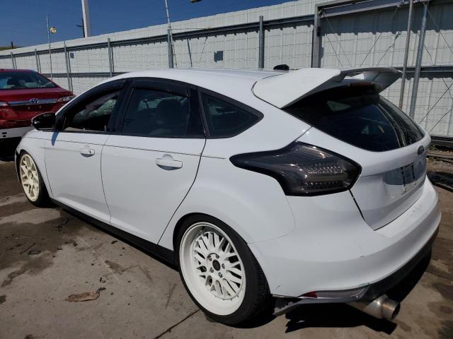 1FADP3K23HL205647 - 2017 FORD FOCUS SE WHITE photo 2