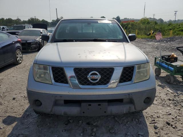 1N6BD06T55C441396 - 2005 NISSAN FRONTIER KING CAB XE SILVER photo 5