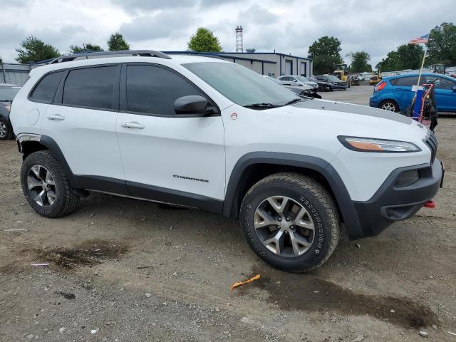 1C4PJMBB0JD567045 - 2018 JEEP CHEROKEE TRAILHAWK თეთრი ფოტო 4