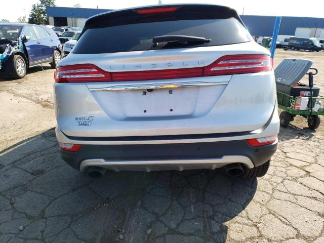 5LMCJ2D92KUL50815 - 2019 LINCOLN MKC SELECT Silber Foto 6