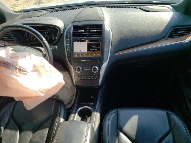 5LMCJ2D92KUL50815 - 2019 LINCOLN MKC SELECT Silber Foto 8