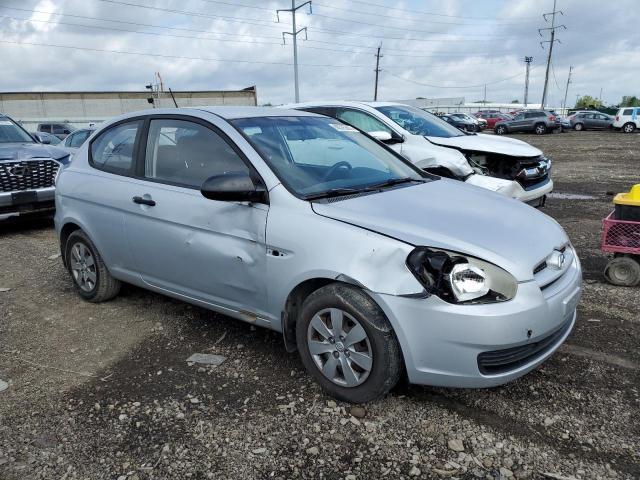 KMHCM36C19U139009 - 2009 HYUNDAI ACCENT GS SILVER photo 4