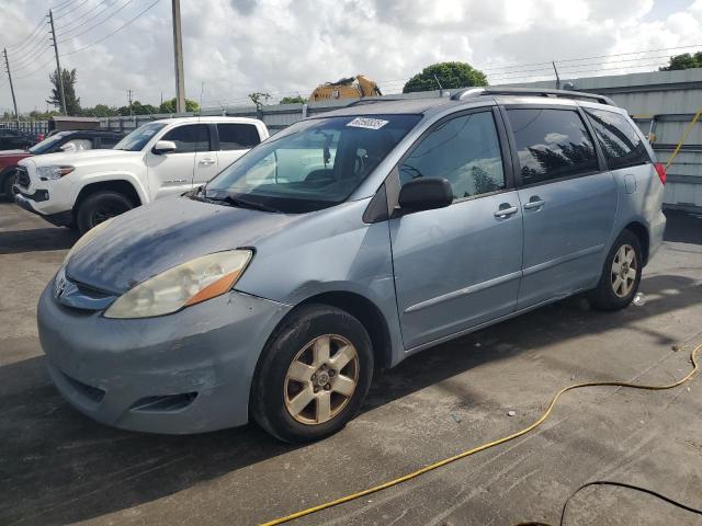 2010 TOYOTA SIENNA CE, null
