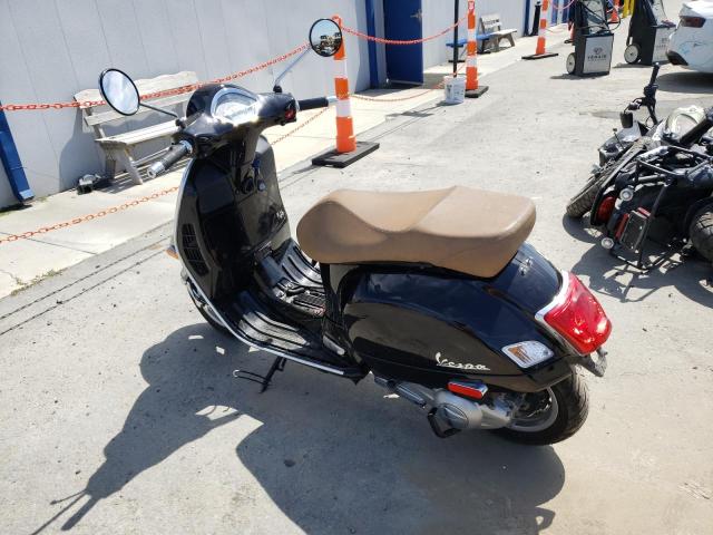 ZAPMA39L4J5100098 - 2018 VESPA GTS 300 BLACK photo 3