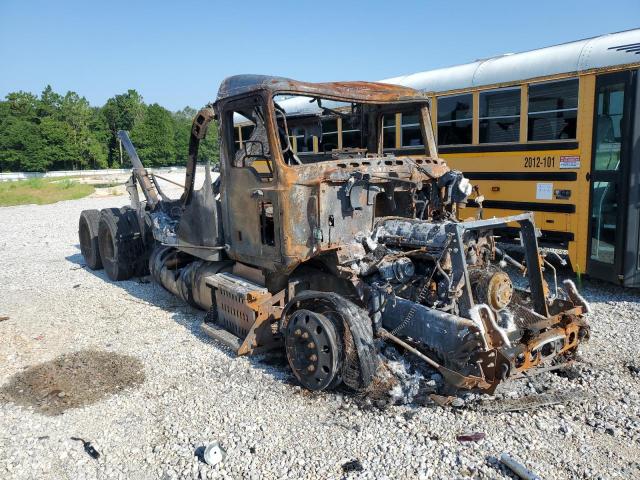 2013 MACK 600 CXU600, 