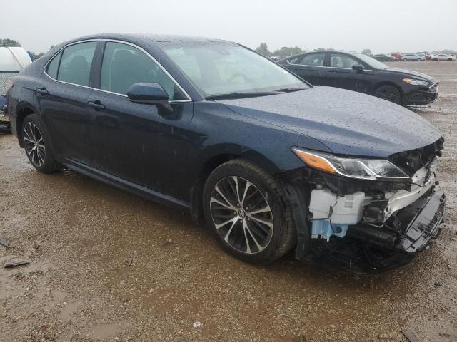 4T1B11HK6JU661023 - 2018 TOYOTA CAMRY L BLUE photo 4