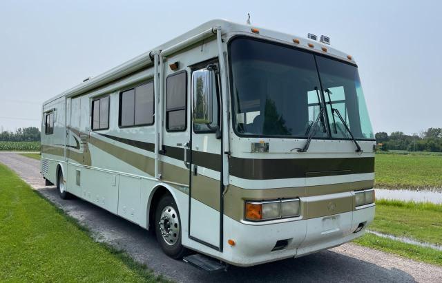 1RF120611W2014882 - 1998 ROADMASTER RAIL DYANASTER WHITE photo 1