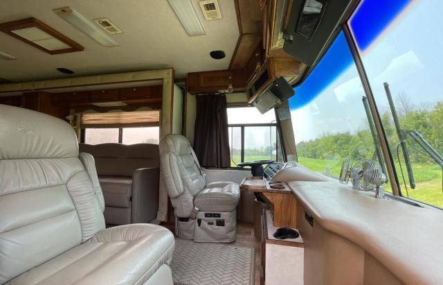 1RF120611W2014882 - 1998 ROADMASTER RAIL DYANASTER WHITE photo 5