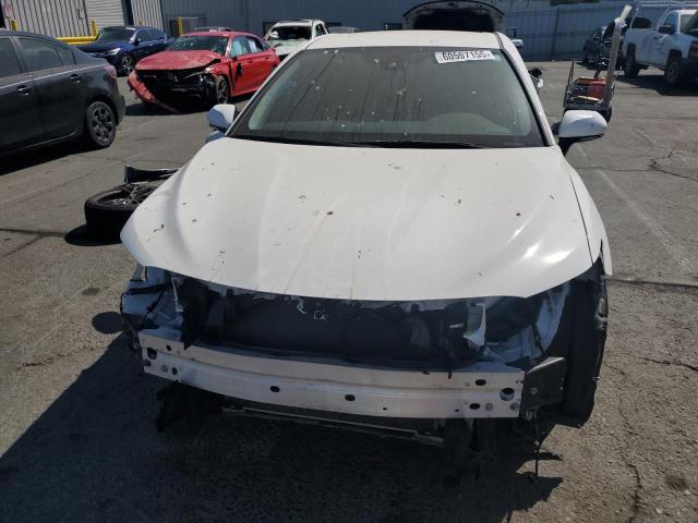 4T1G11BK5PU102490 - 2023 TOYOTA CAMRY SE NIGHT SHADE WHITE photo 5