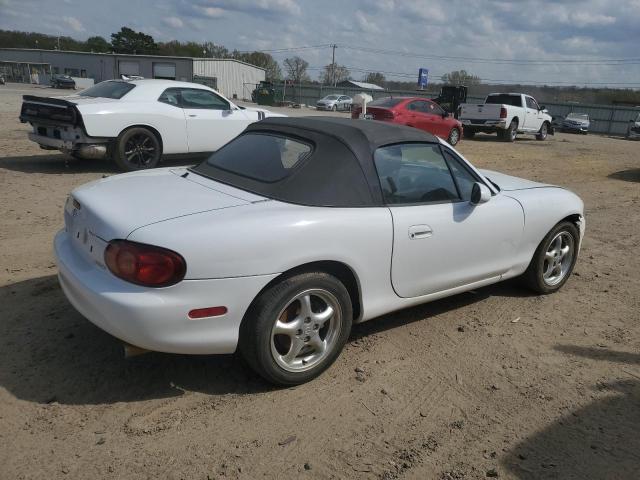 JM1NB353720234398 - 2002 MAZDA MX-5 MIATA BASE WHITE photo 3