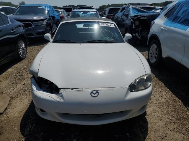 JM1NB353720234398 - 2002 MAZDA MX-5 MIATA BASE WHITE photo 5