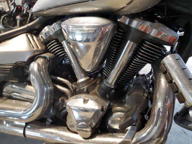 JYAVP22E86A001305 - 2006 YAMAHA XV1900 CT SILVER photo 7