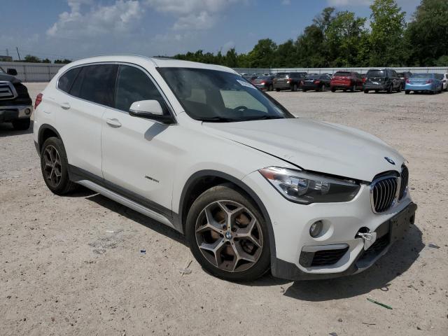 WBXHT3C31H5F82843 - 2017 BMW X1 XDRIVE28I WHITE photo 4