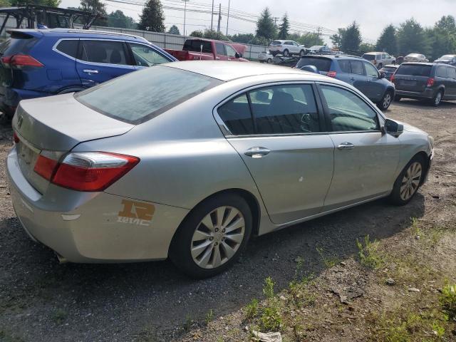 1HGCR2F72FA067514 - 2012 HONDA ACCORD EX SILVER photo 3