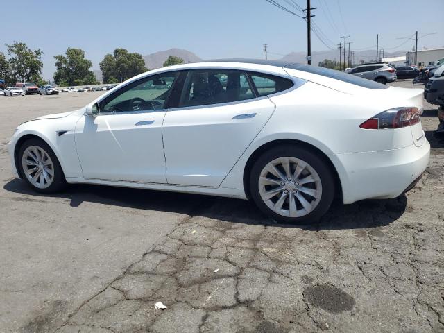 5YJSA1E16HF198903 - 2017 TESLA MODEL S 白色 照片 2