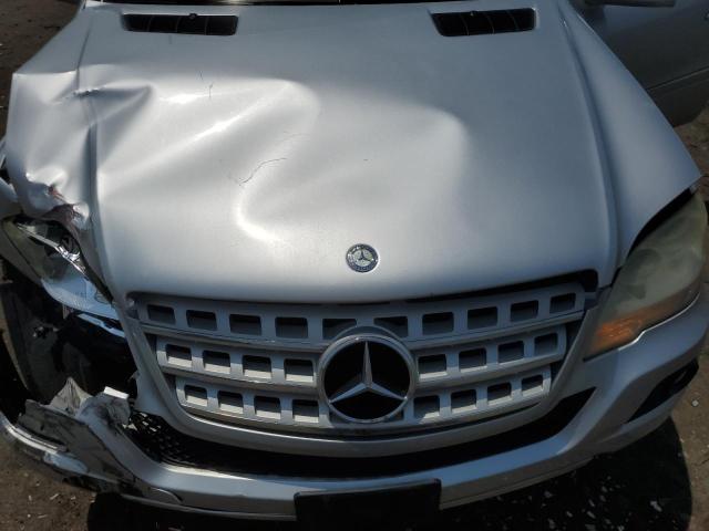 4JGBB8GBXBA677641 - 2011 MERCEDES-BENZ ML 350 4MATIC SILVER photo 12