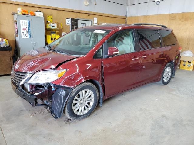 5TDYK3DC8DS345976 - 2013 TOYOTA SIENNA XLE RED photo 1