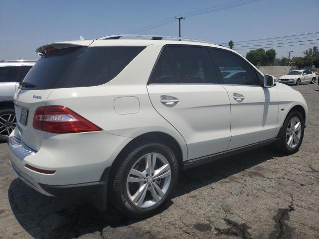 4JGDA5HB3CA059667 - 2012 MERCEDES-BENZ ML 350 4MATIC WHITE photo 3
