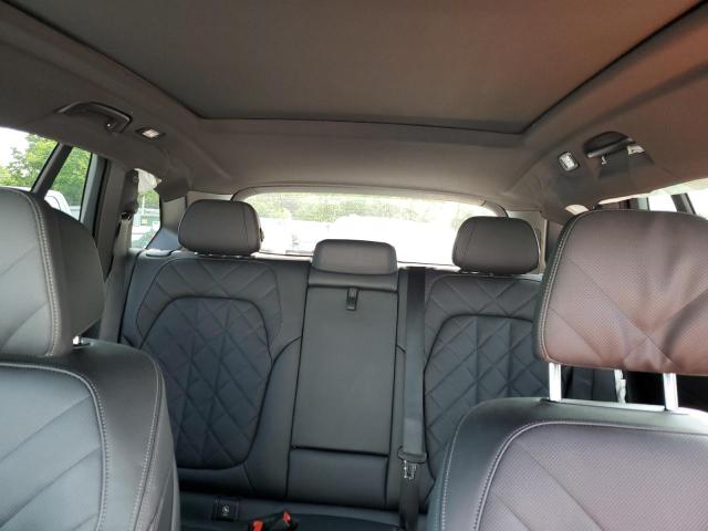 5UX43EU01R9U24147 - 2024 BMW X5 XDRIVE50E WHITE photo 10