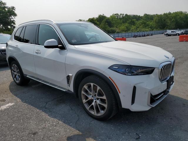 5UX43EU01R9U24147 - 2024 BMW X5 XDRIVE50E WHITE photo 4