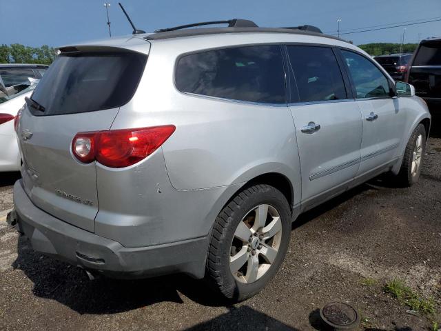 1GNLVHED6AS144075 - 2010 CHEVROLET TRAVERSE LTZ SILVER photo 3