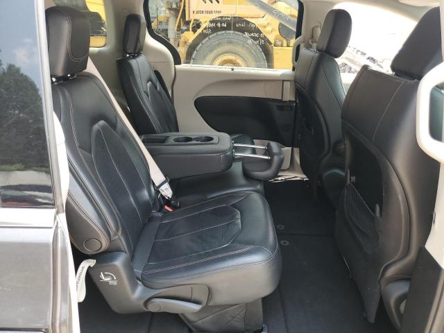 2C4RC1BG6JR253958 - 2018 CHRYSLER PACIFICA TOURING L GRAY photo 11