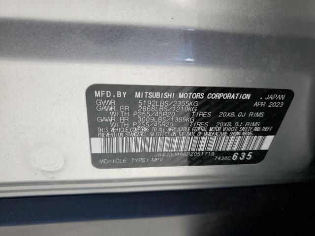 JA4J3UA86PZ051719 - 2023 MITSUBISHI OUTLANDER SE SILVER photo 14