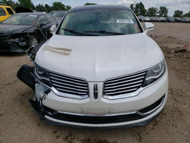 2LMPJ8LRXHBL29481 - 2017 LINCOLN MKX RESERVE WHITE photo 5