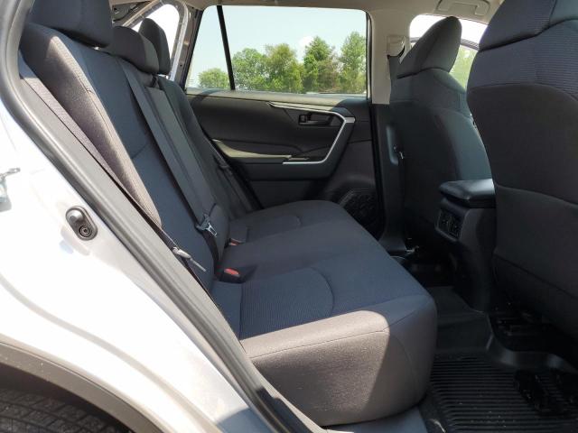 2T3G1RFV8RC482004 - 2024 TOYOTA RAV4 LE Gümüş foto 11