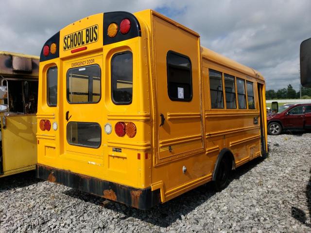 1HA6GUBG5HN004028 - 2017 CHEVROLET EXPRESS G4 YELLOW photo 4