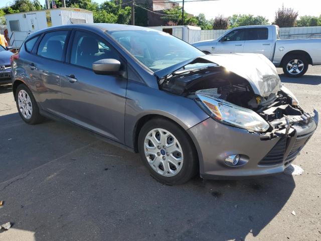 1FAHP3K27CL149724 - 2012 FORD FOCUS SE GRAY photo 4