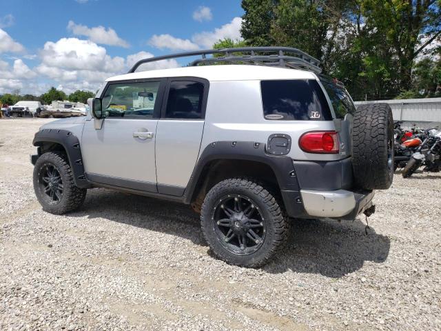 JTEBU11F18K029606 - 2008 TOYOTA FJ CRUISER SILVER photo 2