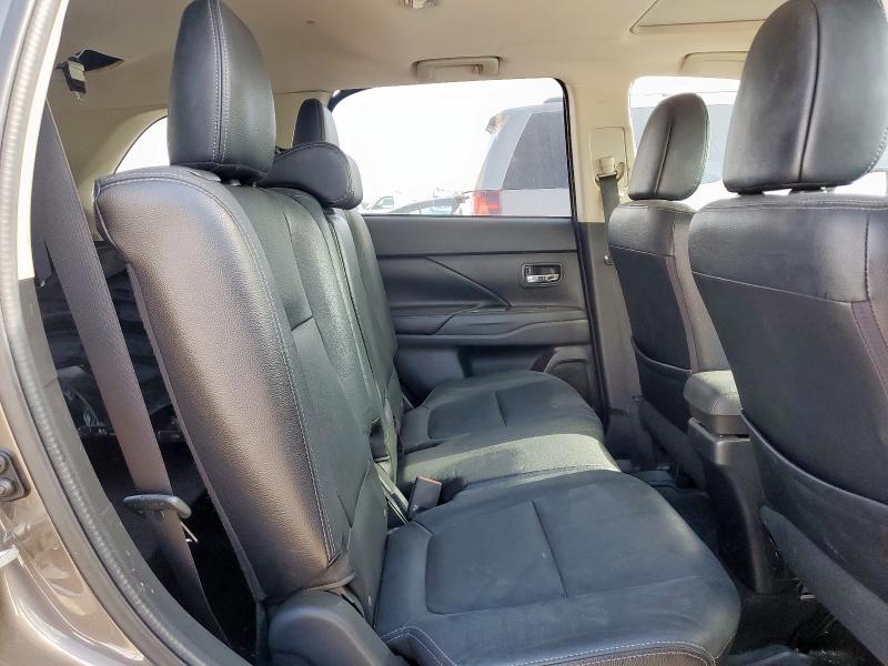 JA4AD3A36GZ033751 - 2016 MITSUBISHI OUTLANDER SE BROWN photo 3