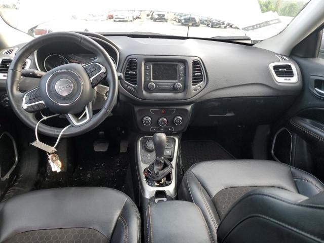 3C4NJDBB0JT455928 - 2018 JEEP COMPASS LATITUDE SILVER photo 8