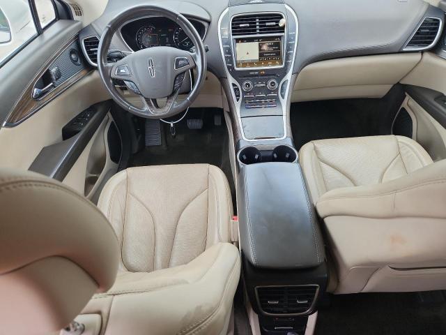 2LMPJ8LP1HBL49925 - 2017 LINCOLN MKX RESERVE WHITE photo 8